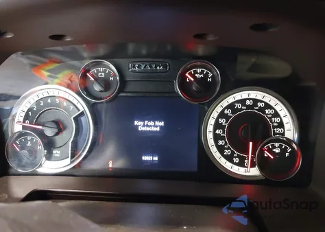 2017 Ram 1500 Laramie 4X4 5'7 Box z USA, uszkodzony, nr VIN 1C6RR7NT5HS539102